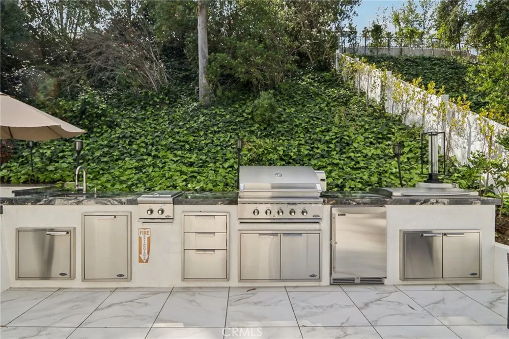 23670 Park Andorra Calabasas, CA 91302