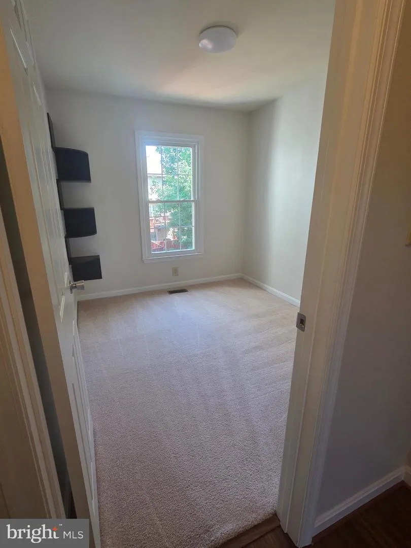 7766 BLACK HORSE COURT Manassas, VA 20109
