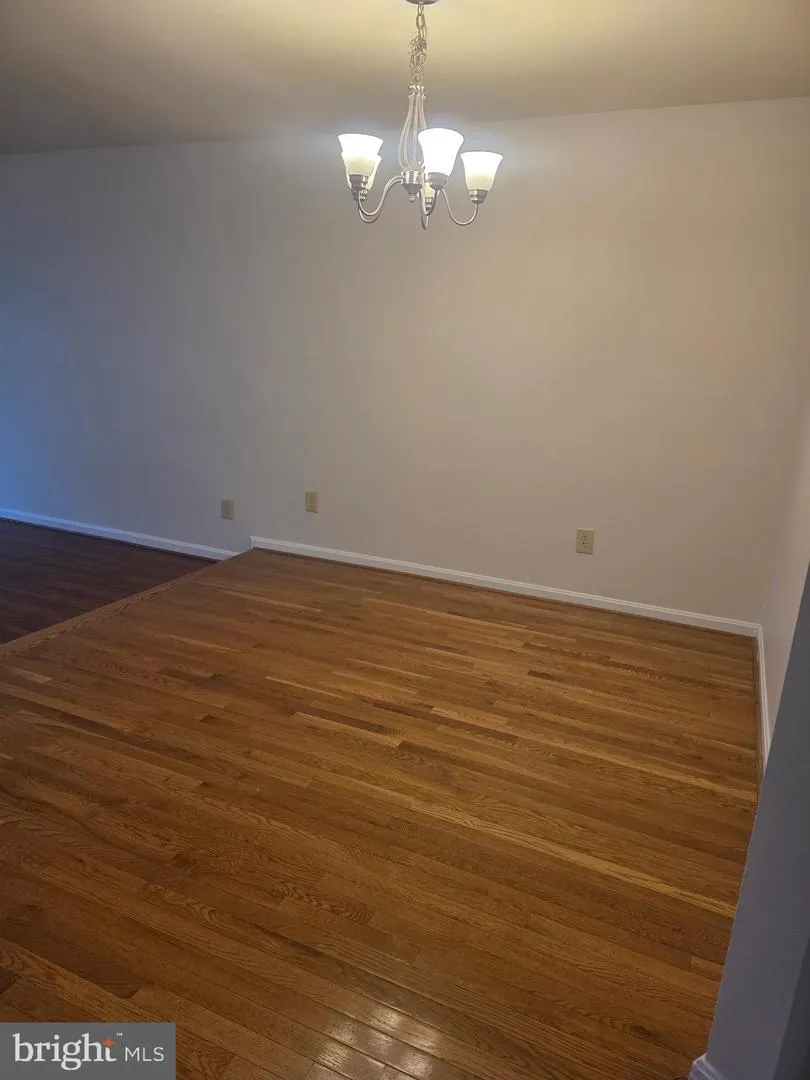 7766 BLACK HORSE COURT Manassas, VA 20109