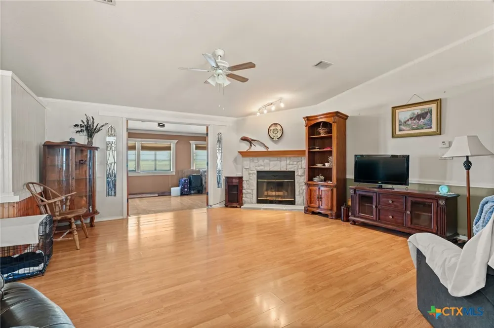 2124 Hackberry Road Holland, TX 76534