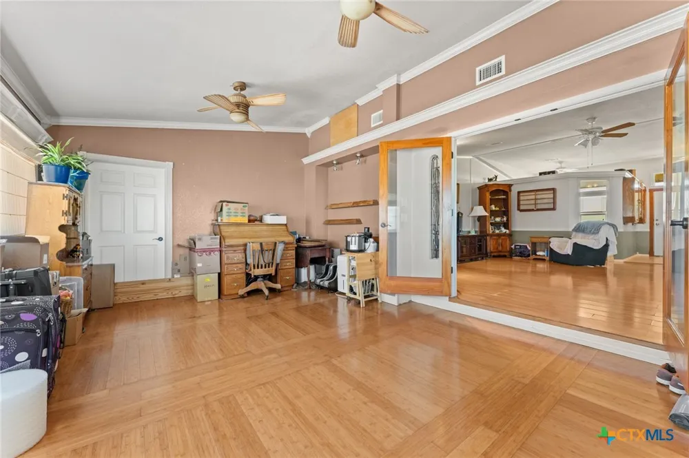 2124 Hackberry Road Holland, TX 76534
