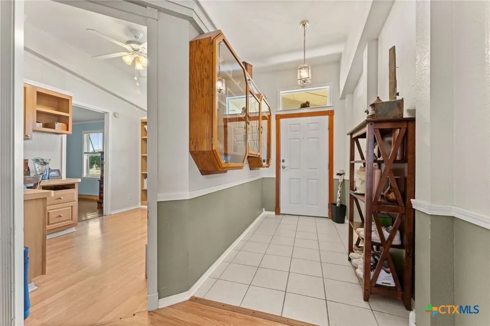 2124 Hackberry Road Holland, TX 76534