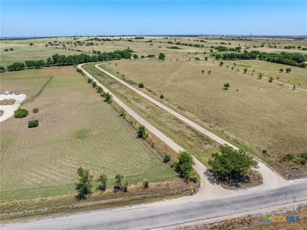 2124 Hackberry Road Holland, TX 76534