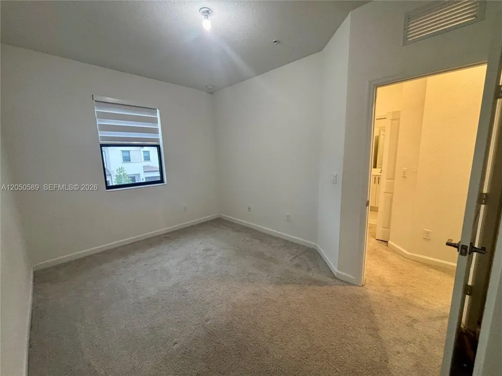 218 SW 159th Ct Pembroke Pines, FL 33027