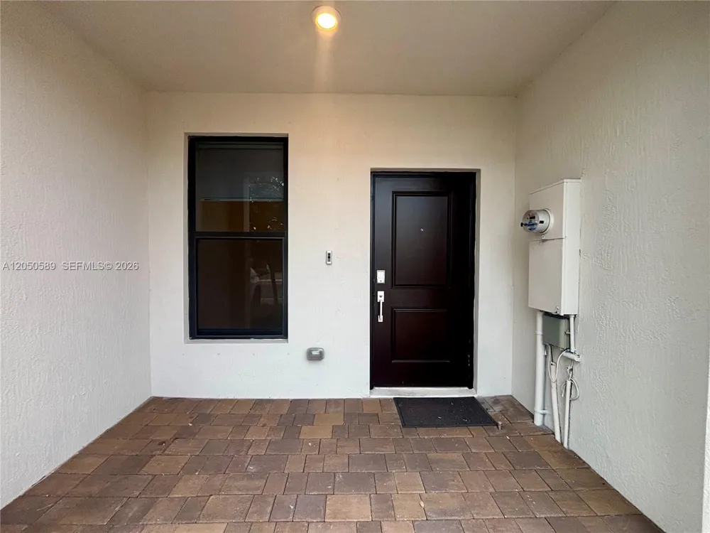 218 SW 159th Ct Pembroke Pines, FL 33027