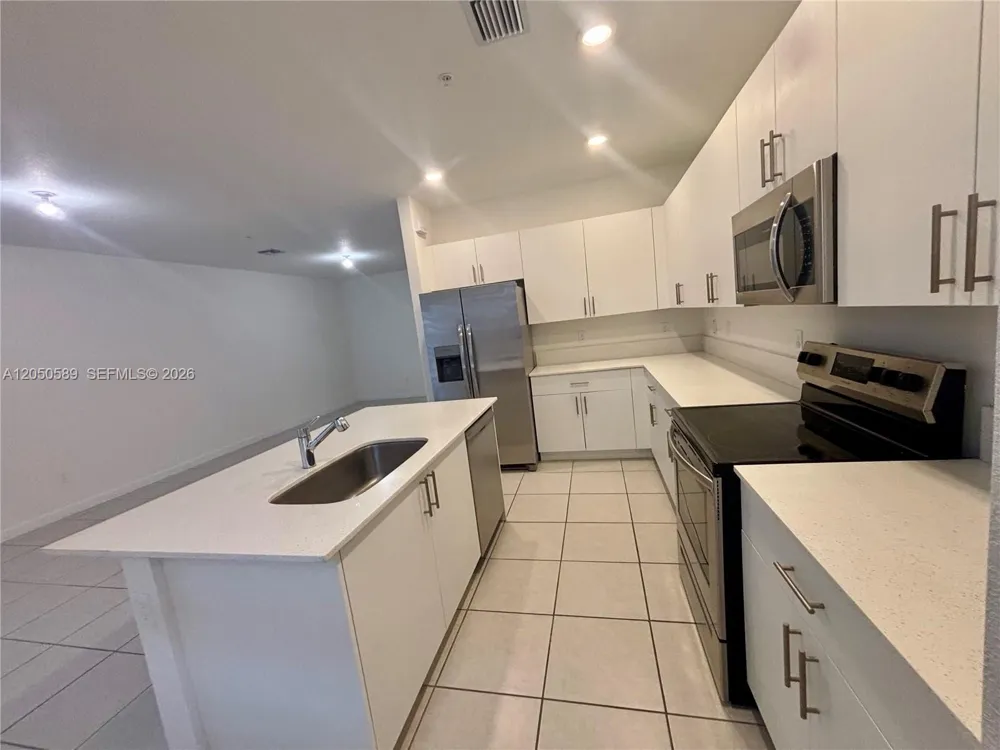 218 SW 159th Ct Pembroke Pines, FL 33027