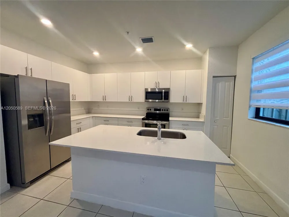 218 SW 159th Ct Pembroke Pines, FL 33027