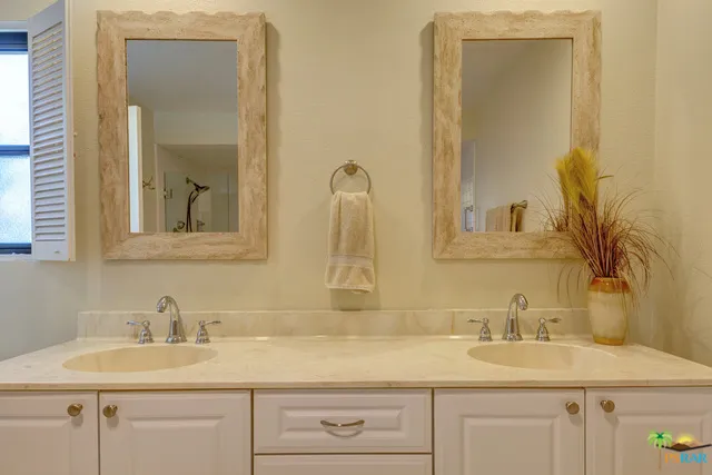 1533 E Canyon Estates Drive Palm Springs, CA 92264
