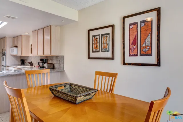 1533 E Canyon Estates Drive Palm Springs, CA 92264