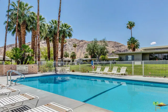 1533 E Canyon Estates Drive Palm Springs, CA 92264