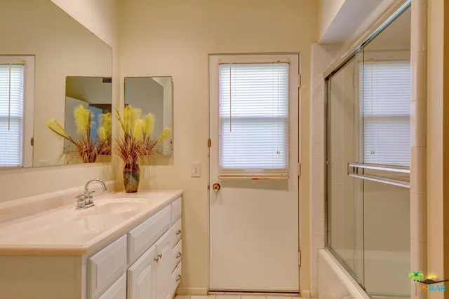 1533 E Canyon Estates Drive Palm Springs, CA 92264