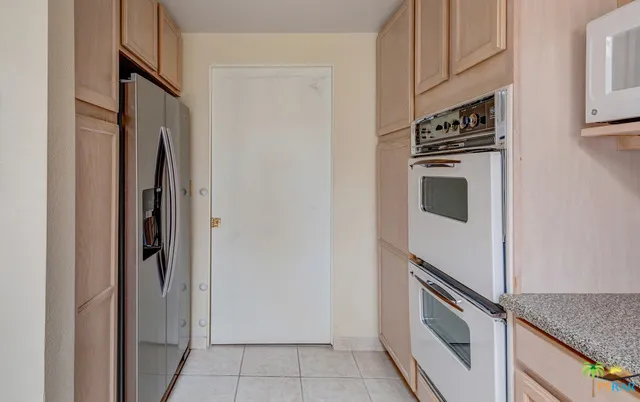 1533 E Canyon Estates Drive Palm Springs, CA 92264