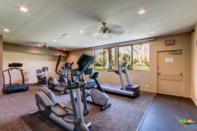 1533 E Canyon Estates Drive Palm Springs, CA 92264