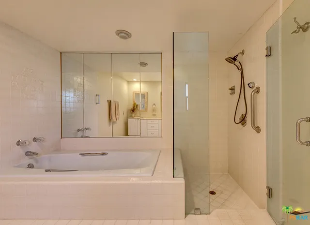 1533 E Canyon Estates Drive Palm Springs, CA 92264