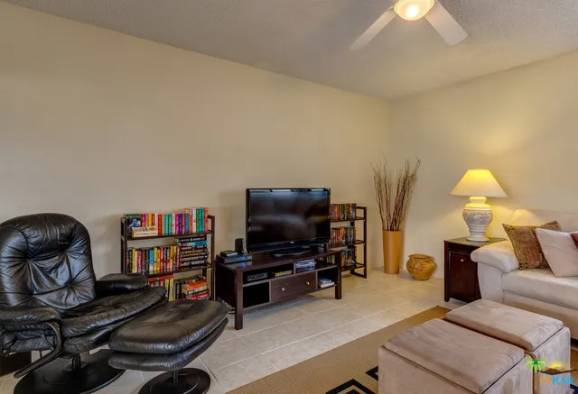 1533 E Canyon Estates Drive Palm Springs, CA 92264