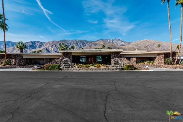 1533 E Canyon Estates Drive Palm Springs, CA 92264