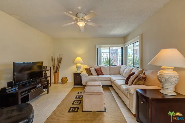 1533 E Canyon Estates Drive Palm Springs, CA 92264