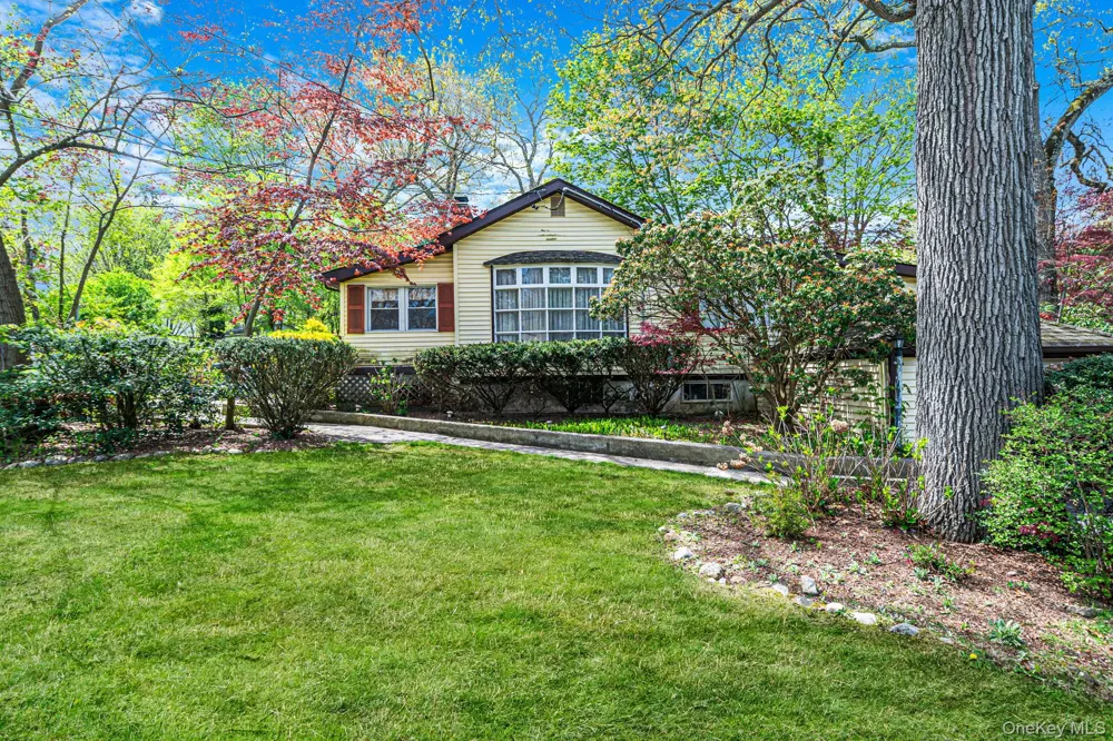 18 Houghton Boulevard Stony Brook, NY 11790