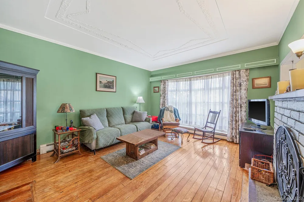 18 Houghton Boulevard Stony Brook, NY 11790