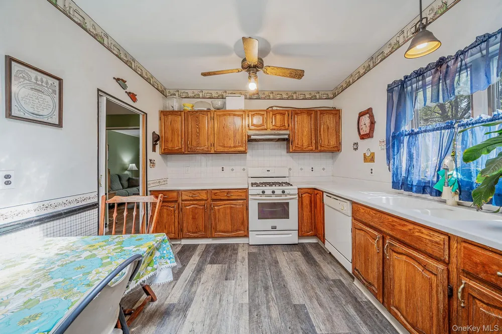 18 Houghton Boulevard Stony Brook, NY 11790