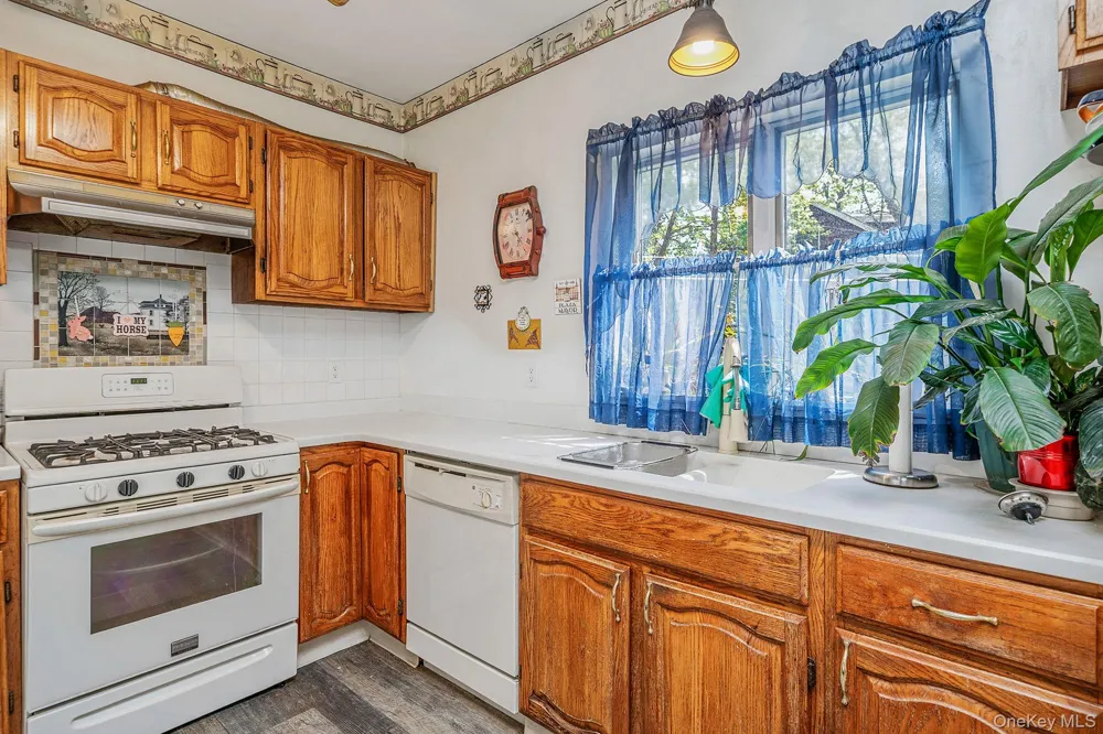 18 Houghton Boulevard Stony Brook, NY 11790