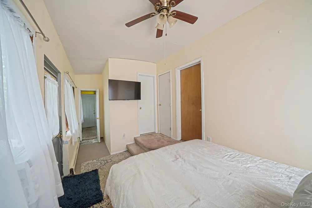 18 Houghton Boulevard Stony Brook, NY 11790