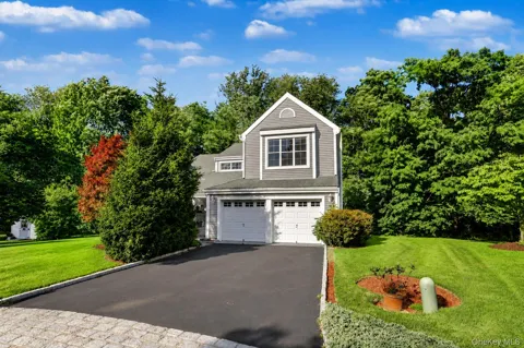3176 Woodfield Court