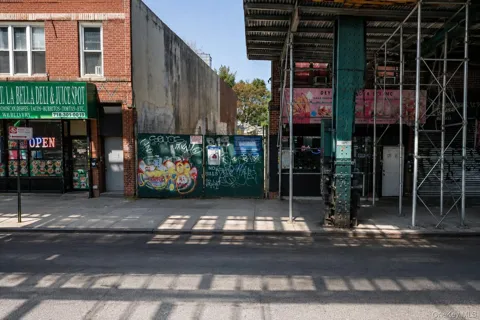 12513 Jamaica Avenue