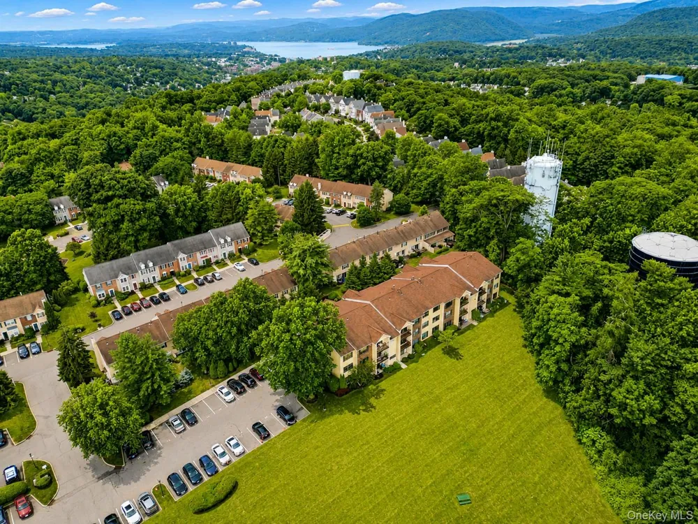 10 Edinburgh Drive #10 Peekskill, NY 10566