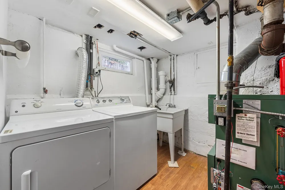 6005 168th Street Fresh Meadows, NY 11365