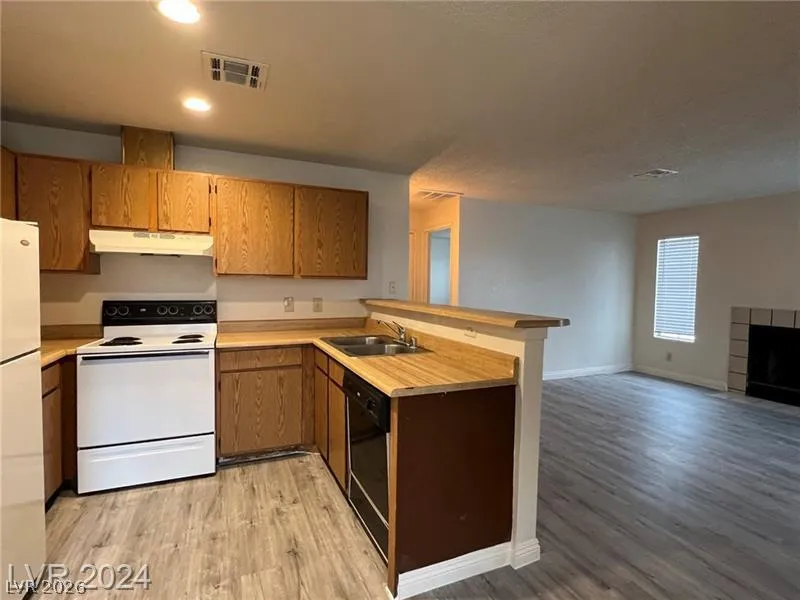 1872 Cosmic Drive Las Vegas, NV 89115
