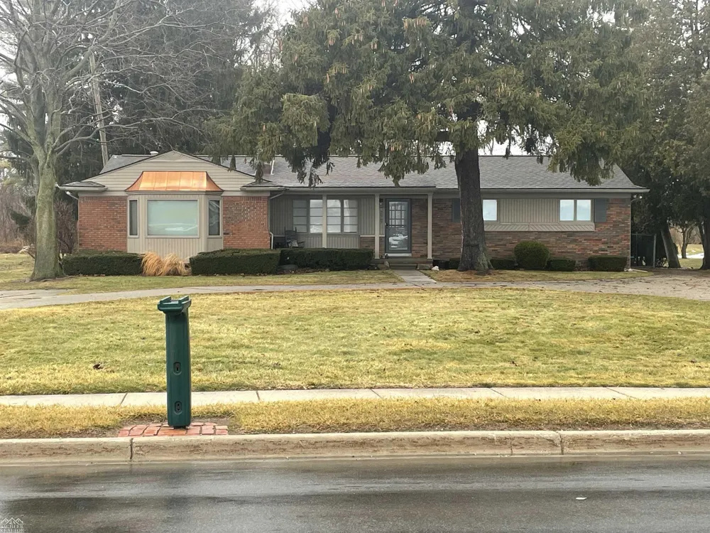 2567 St. Clair River Drive Clay Township, MI 48001