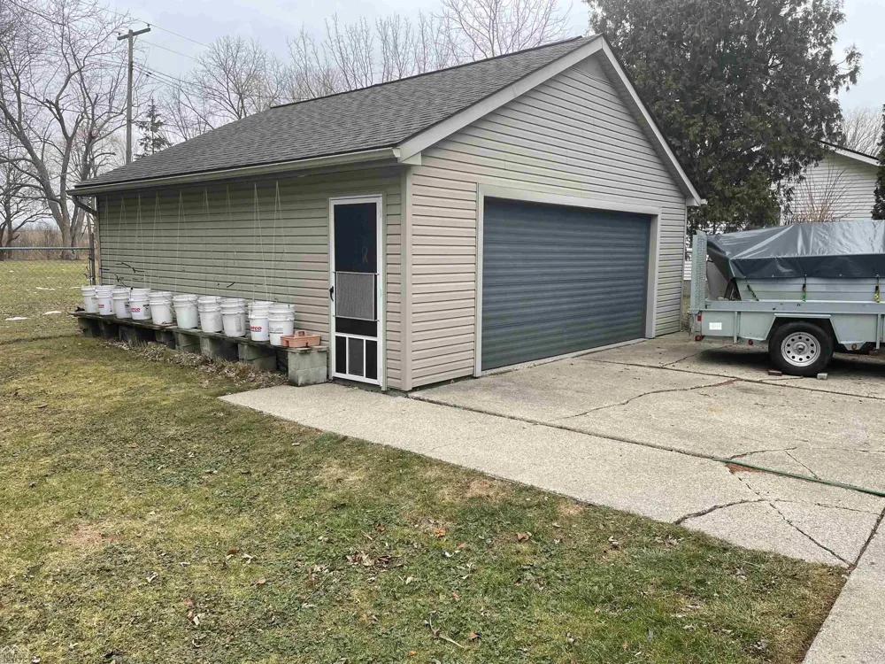 2567 St. Clair River Drive Clay Township, MI 48001