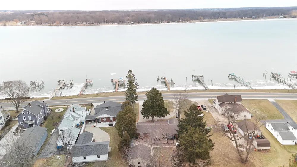 2567 St. Clair River Drive Clay Township, MI 48001