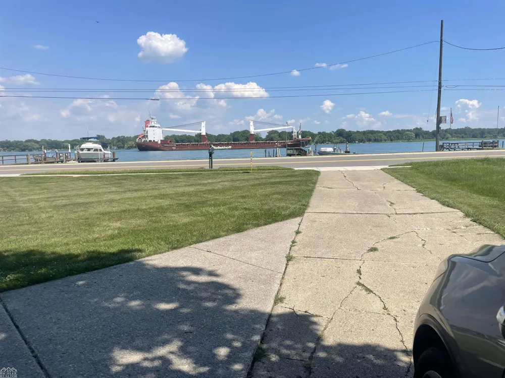 2567 St. Clair River Drive Clay Township, MI 48001