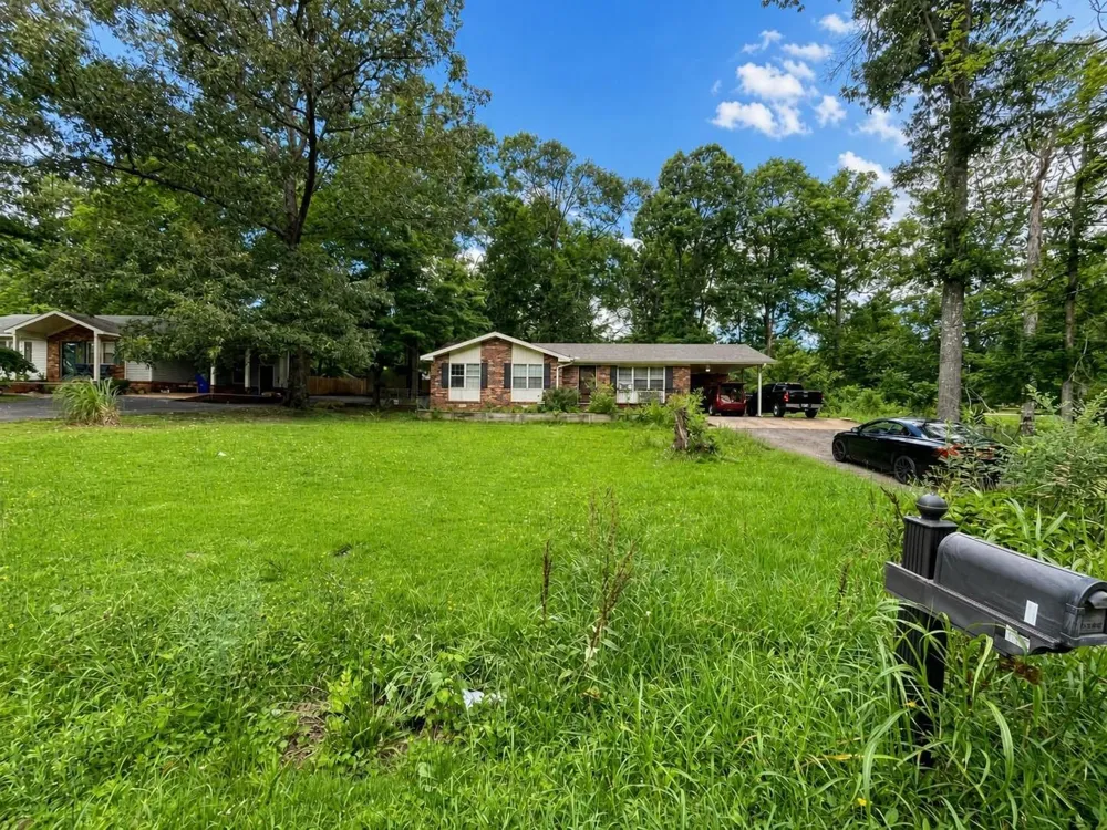 655 E End Dr Savannah, TN 38372