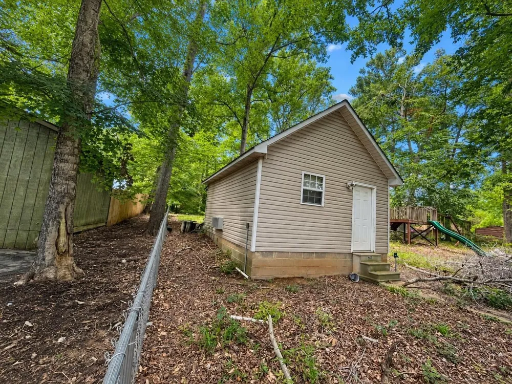655 E End Dr Savannah, TN 38372