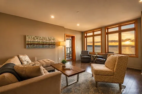 9535 Semiahmoo Parkway #B202