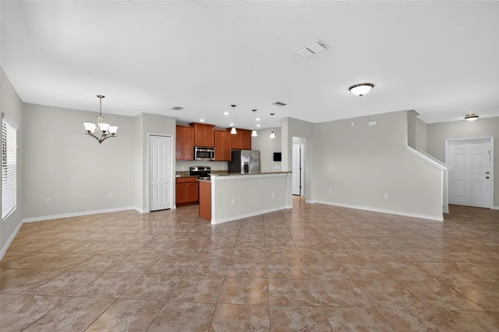 10105 NEWMINSTER LOOP Ruskin, FL 33573