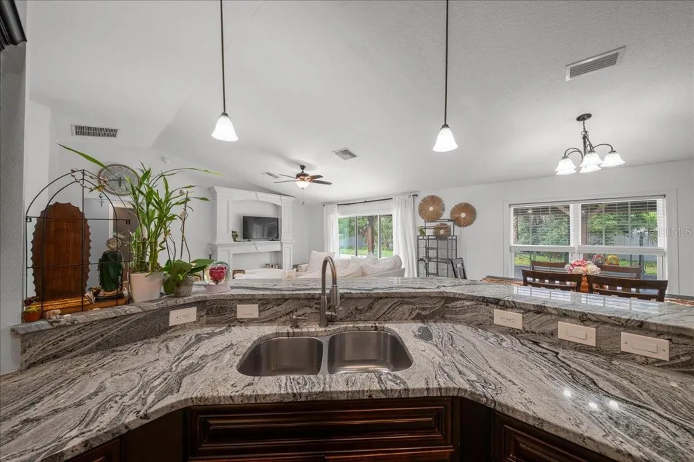 60 OWENS STREET Umatilla, FL 32784