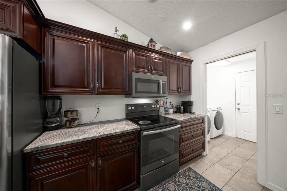 60 OWENS STREET Umatilla, FL 32784
