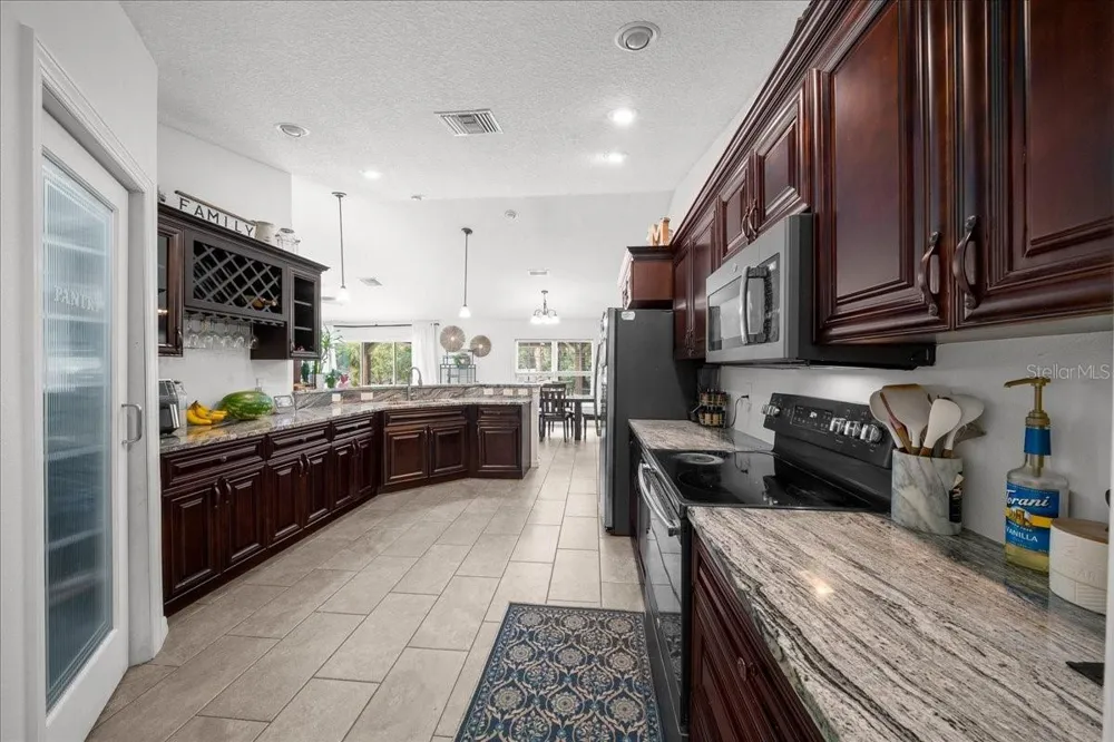 60 OWENS STREET Umatilla, FL 32784