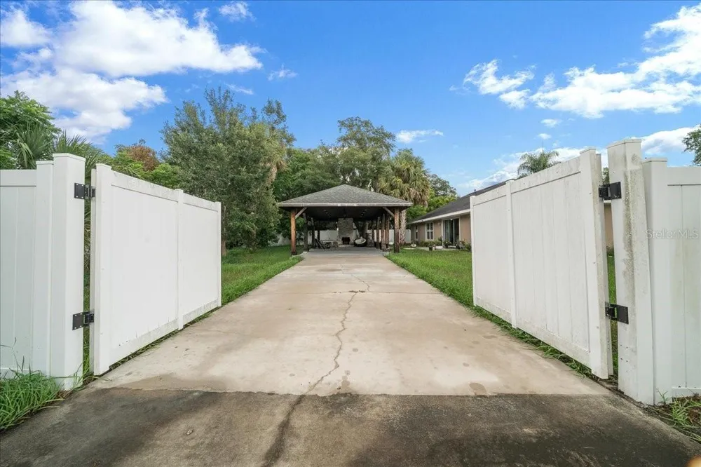 60 OWENS STREET Umatilla, FL 32784