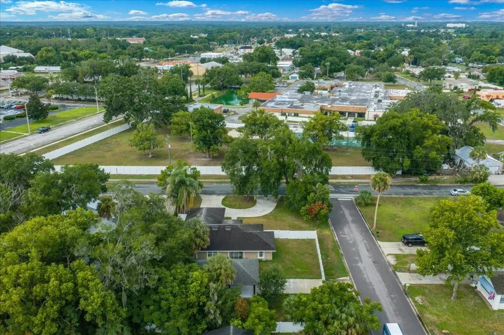 60 OWENS STREET Umatilla, FL 32784