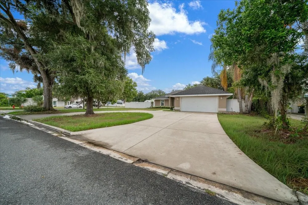 60 OWENS STREET Umatilla, FL 32784