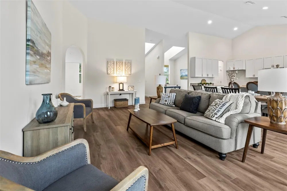 8312 REVELS ROAD Riverview, FL 33569