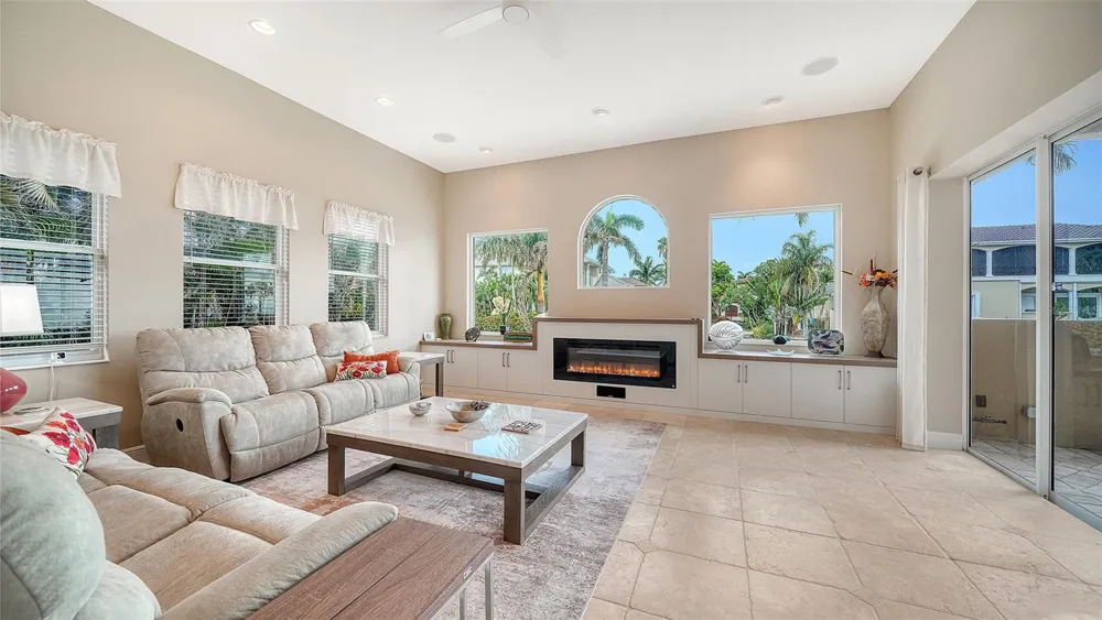 657 HALYARD LANE Longboat Key, FL 34228