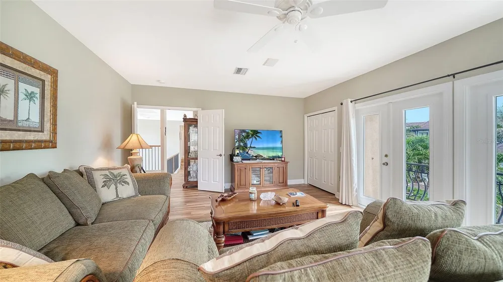657 HALYARD LANE Longboat Key, FL 34228