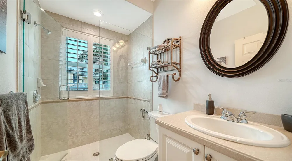657 HALYARD LANE Longboat Key, FL 34228
