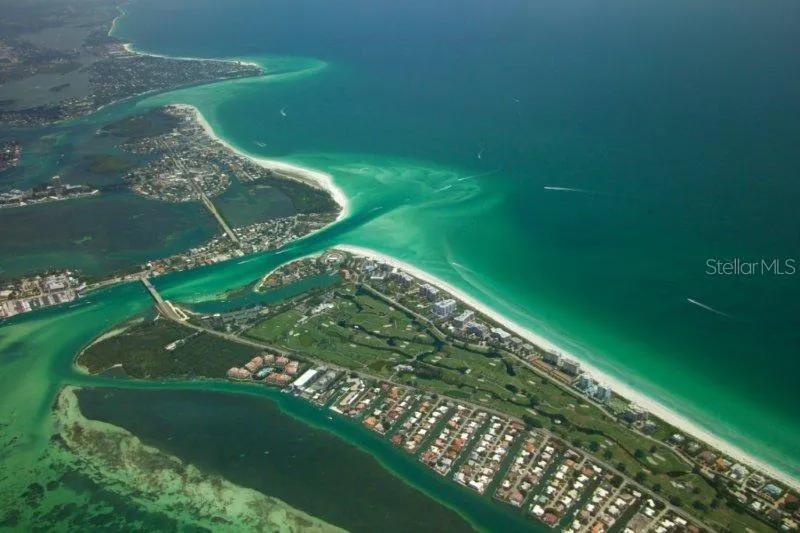 657 HALYARD LANE Longboat Key, FL 34228